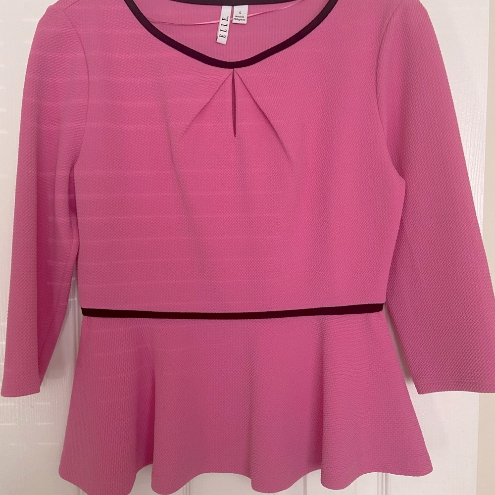 Pink & black top